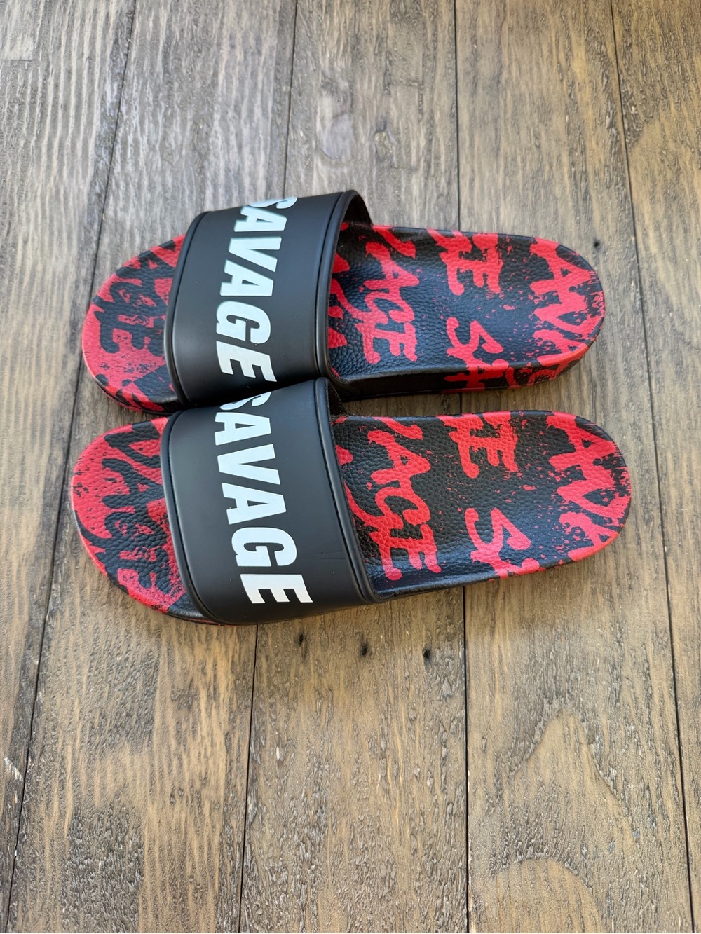 Mens Savage Slides Size 6.5
New